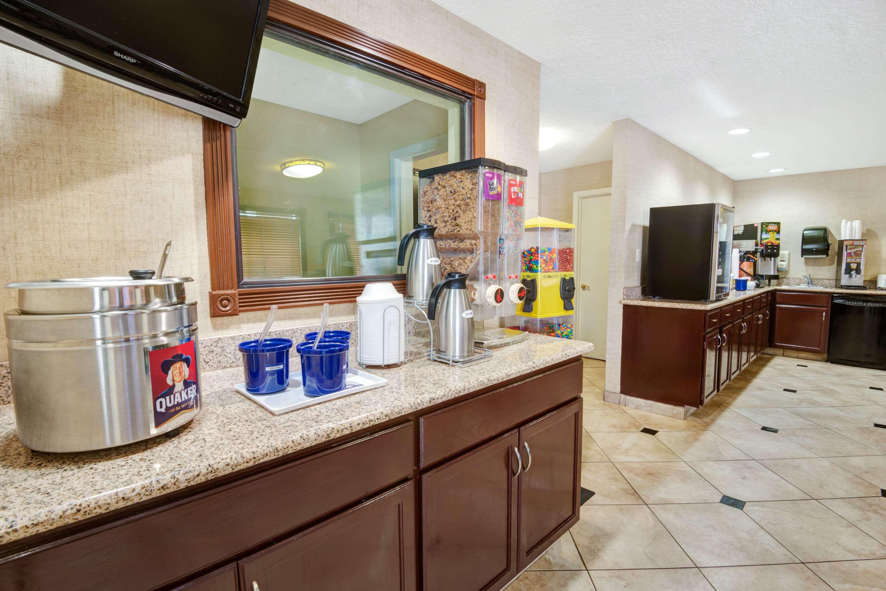 Days Inn By Wyndham Albuquerque West Εξωτερικό φωτογραφία