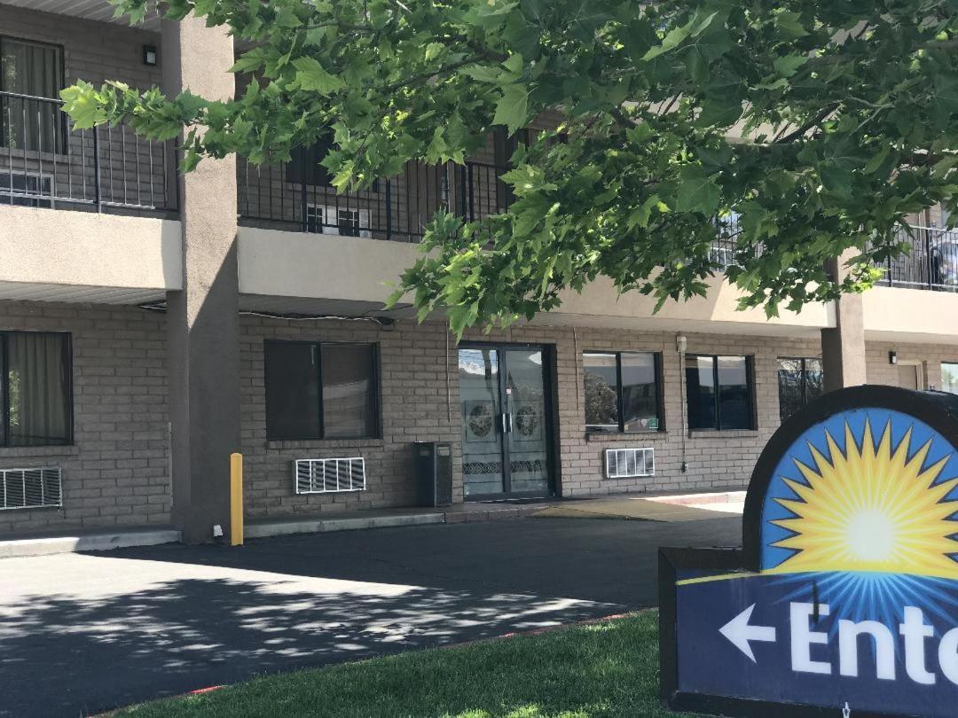 Days Inn By Wyndham Albuquerque West Εξωτερικό φωτογραφία